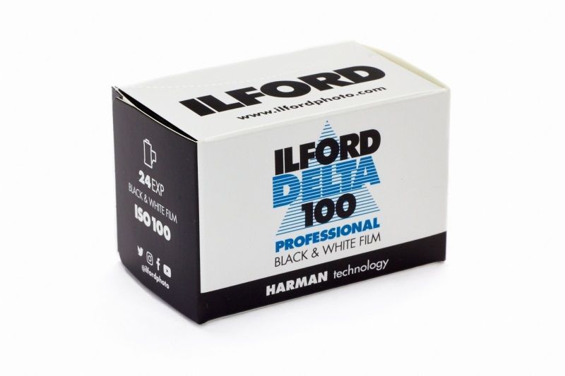 ILFORD Delta 100 135/24 melnbaltā foto