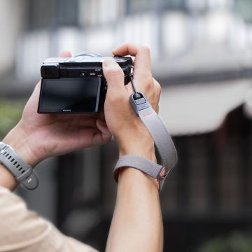 PGYTECH Air kameras plaukstas siksna, ozolkoka pelēka