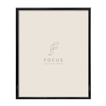 Focus Lily Melns 20x25