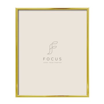 Focus Lily zelta 18x24