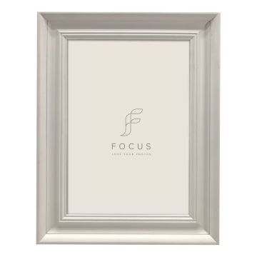 Focus Lotus balta 50x70