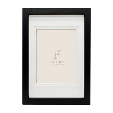Focus Dahlia Melns 20x25/PP 15x20