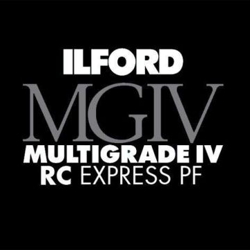 Ilford Multigrade Express 44M melnbaltais foto papīrs 20,3x76 m