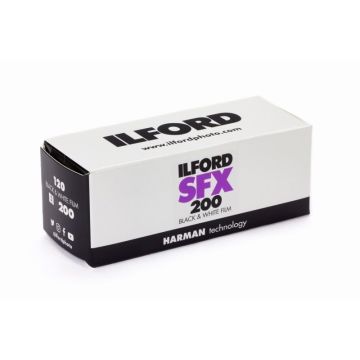 Ilford SFX 200 120 melnbaltā foto filma