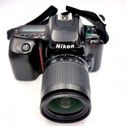 Nikon F50 ar Nikkor AF 3.5-5.6/28-100mm