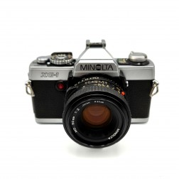 Minolta XG-1 ar 2.0/50mm objektīvu