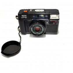 Ricoh AF-5 filmu kamera ar 2.8/38mm objektīvu